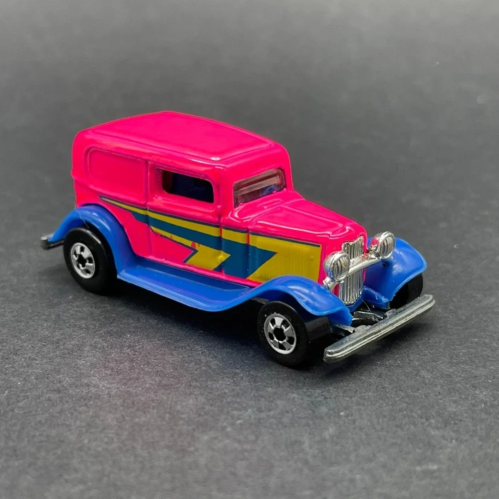 Hot Wheels 1932 '32 Ford Sedan Delivery Panel Hot Rod Pink Diecast 1/64 Loose‎